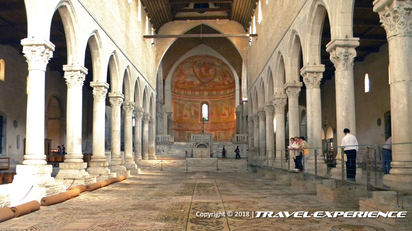 foto interno Basilica di Aquileia