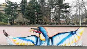 Legnano, lungo Olona, Murale dipinto dai giovani artisti dell'Istituto superiore Carlo dell'Acqua. L'opera rappresenta un martin pescatore