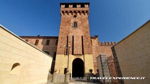 Castello Albani di Urgnano (BG): entrata alla rocca